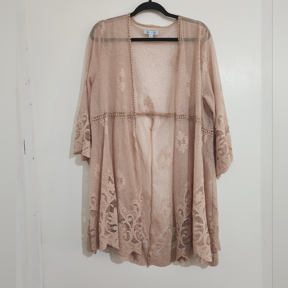 She + Sky Lace Kimono